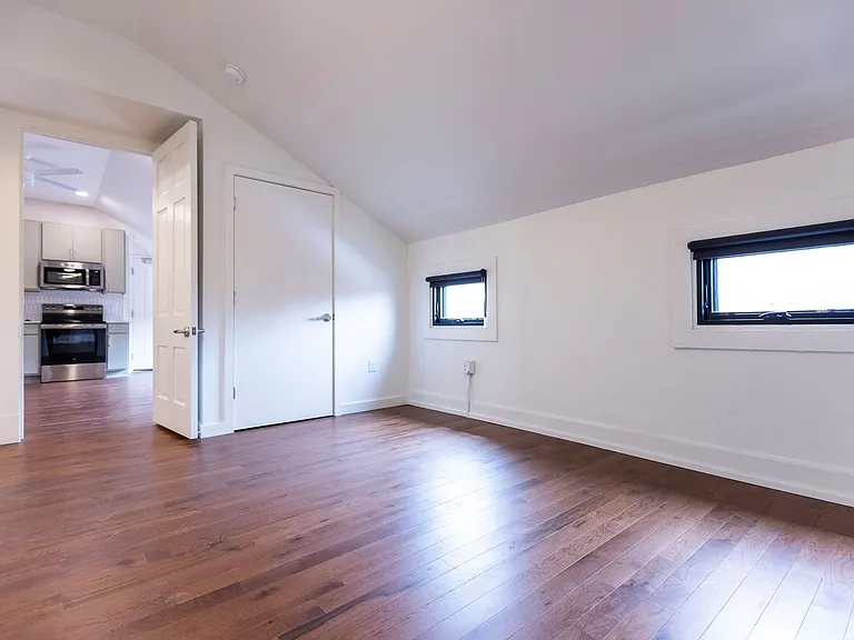 1425 Main Street — Photo 14