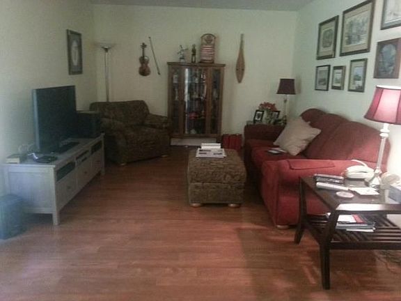 4th image of 5394 Shadow Hill Ct