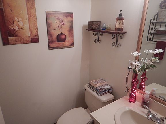 3rd image of 2701 NE 10th St APT 505
