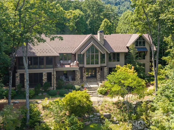 383 Eagle Ridge Rd, Zirconia, NC 28790