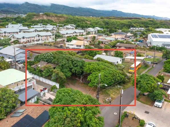 321 Mamo Pl, Wailuku, HI 96793