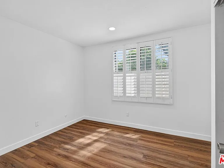 7652 Quimby Ave — Photo 17