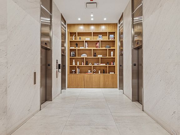 4th image of 20 Broad St APT 2213