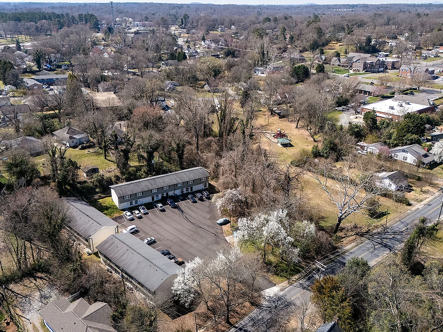 Catawba Avenue — Photo 2