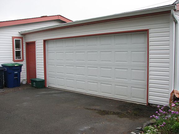 2nd image of 6427 SW Fleet Ave