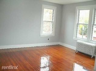 247 Railroad Ave APT 2, Sayville, NY 11782