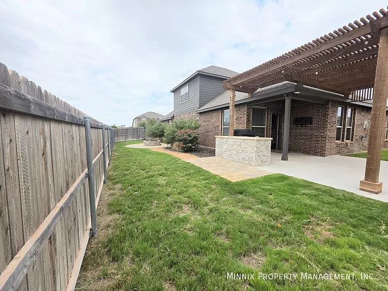 1219 Pavilion Pkwy — Photo 24
