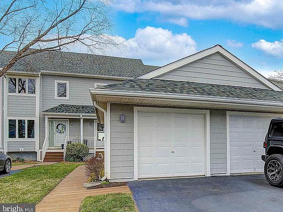 5th image of 604 Oyster Cove Dr #3S