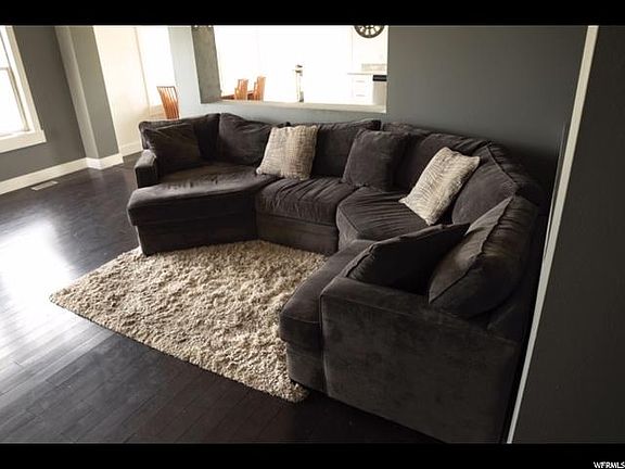 3rd image of 1351 W Rayco Cir