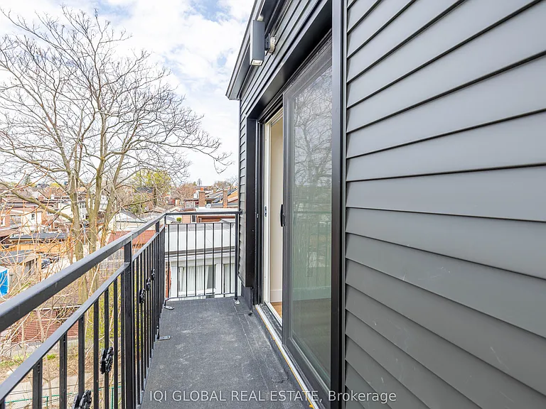 1502 Dufferin St #3 — Photo 14