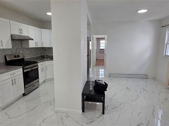 3rd image of 4557 149th St Floor 1
