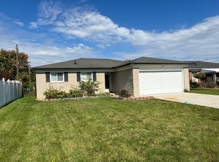 2975 E Forteen Mile Rd, Sterling Heights, MI 48310