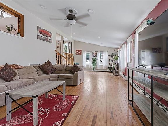 5th image of 194 Parkside Ave