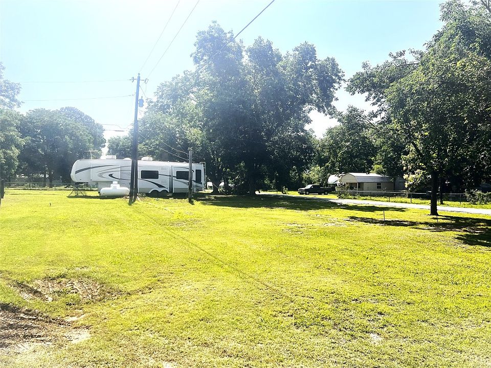 1st image of 143 Arapaho Dr