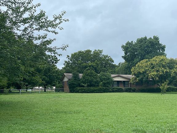 3rd image of 243 NW Northwest Cir
