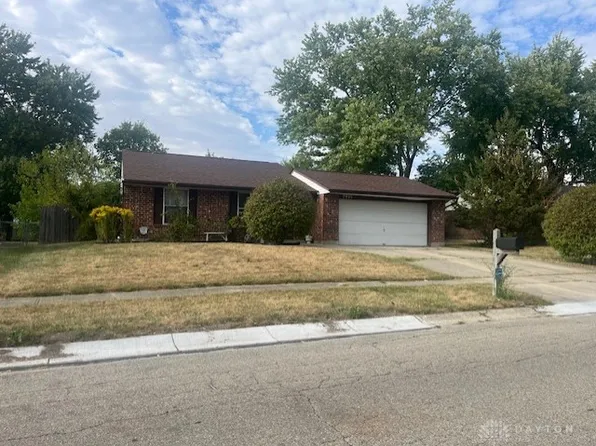 7955 Rustic Woods Dr, Dayton, OH 45424