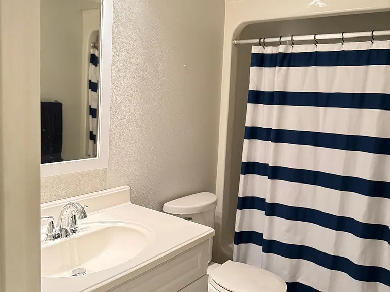 900 Jasmine Ln #6B — Photo 8