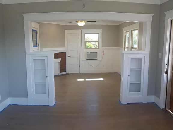 3rd image of 6029 Meridian St