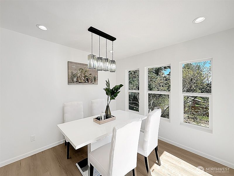 4th image of 7403 Beverly Blvd