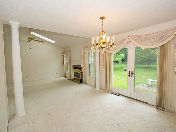 5th image of 18271 Burton Dr
