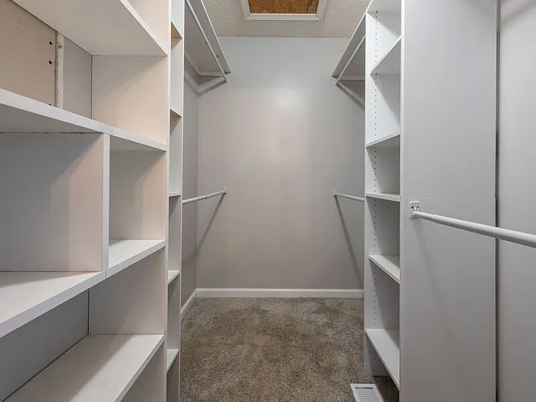15 Tiffany Ln — Photo 17