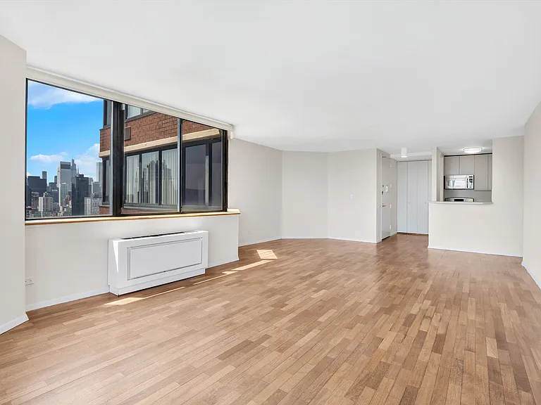 330 E 75th St #39B — Photo 4