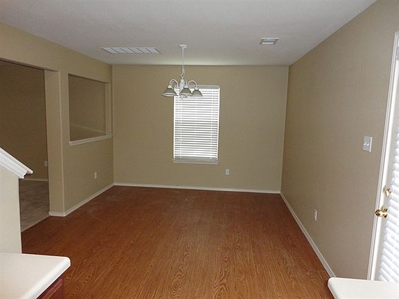 3rd image of 18508 Great Falls Dr