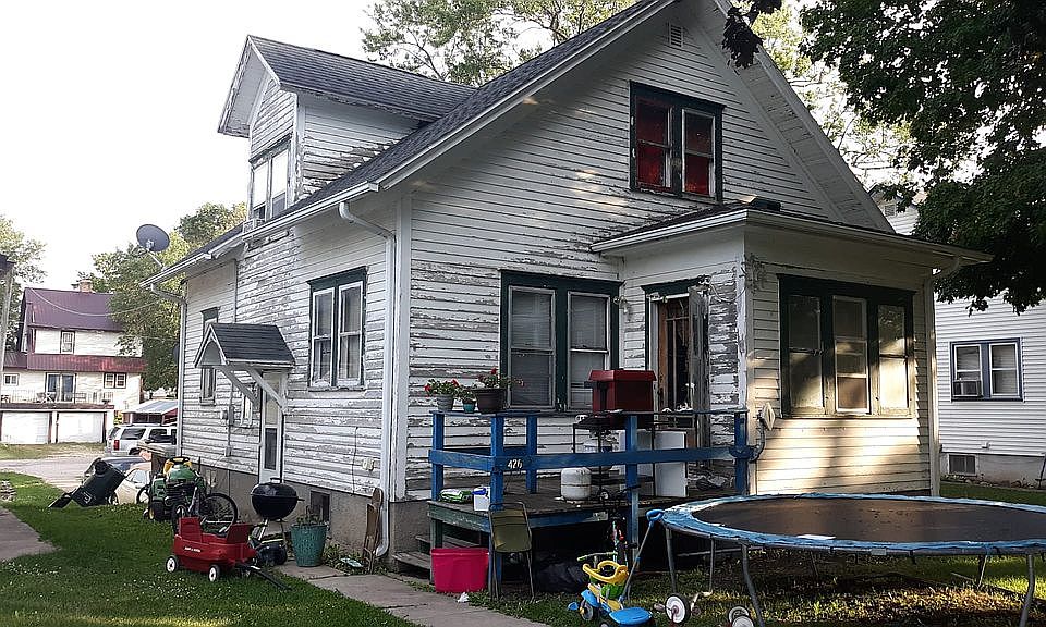 2nd image of 426 W Williams St