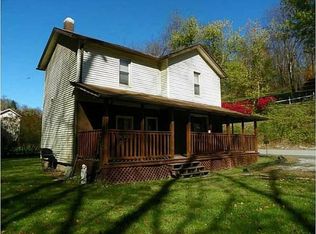 2617 New England Rd, West Mifflin, PA 15122