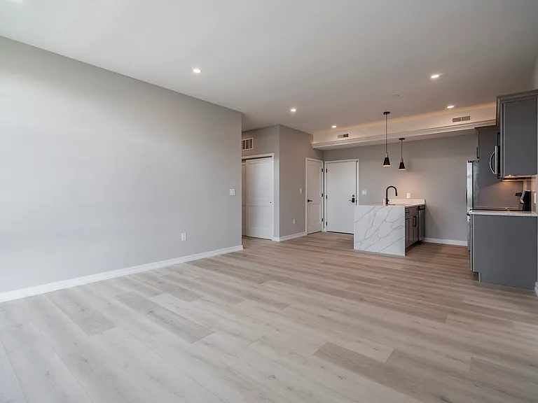 2401 Washington Ave — Photo 57