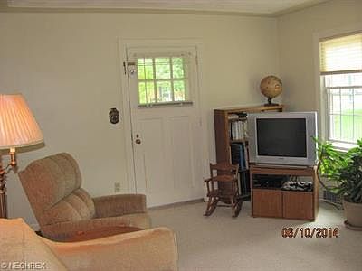 5th image of 130 Woodhill Dr