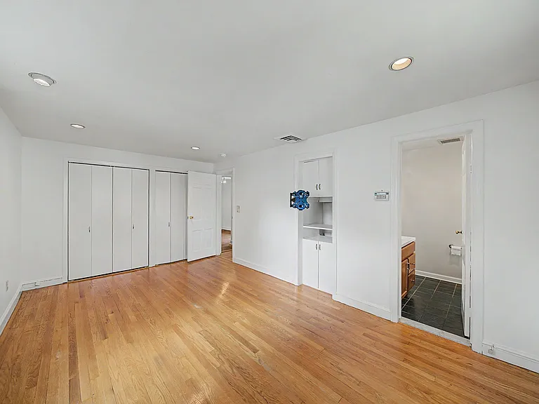 34 Esmond Pl — Photo 46