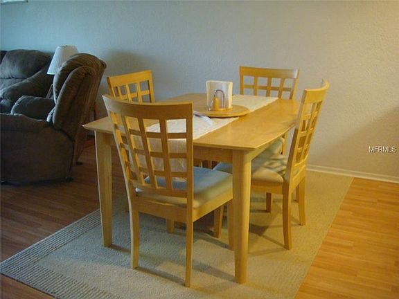 5th image of 4032 Oakview Dr #H