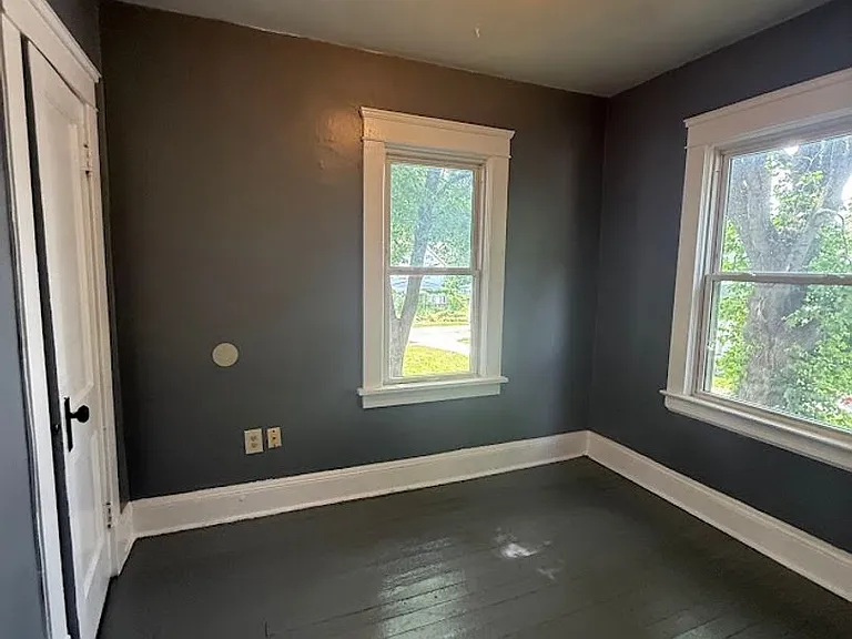 915 Highland Rd NE — Photo 9