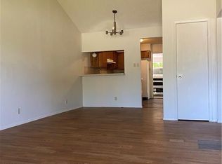 2211 E Stassney Ln #B, Austin, TX 78744