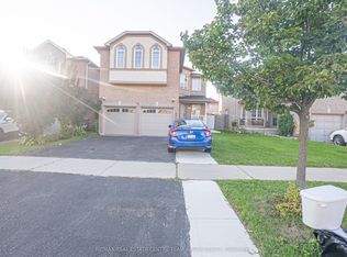 651 Twain Ave, Mississauga, ON L5W 1M1