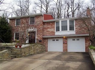 4841 Oakridge Dr, Pittsburgh, PA 15227