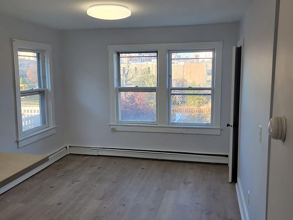 4th image of 137 Mount Tabor Way #1