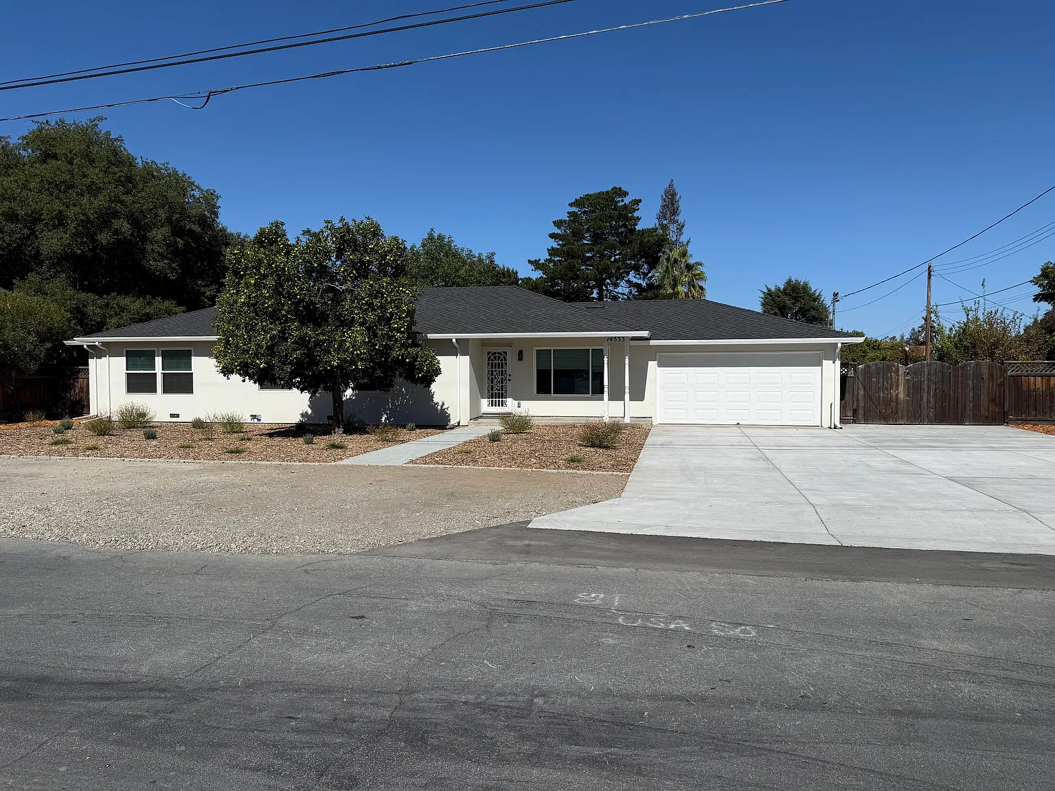 4 bed, 1650 sqft, $5,950 — Photo 1