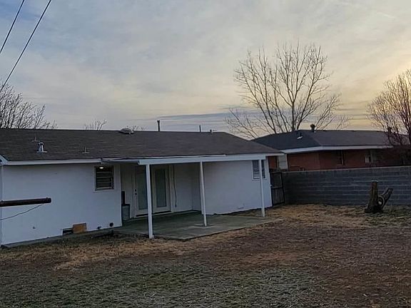 2nd image of 212 Prairieview Dr