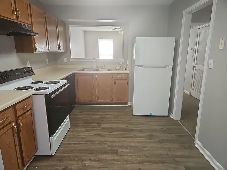 2048 Tynewood Dr — Photo 4