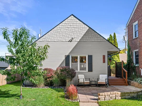 3932 S 1st STREET, Milwaukee, WI 53207