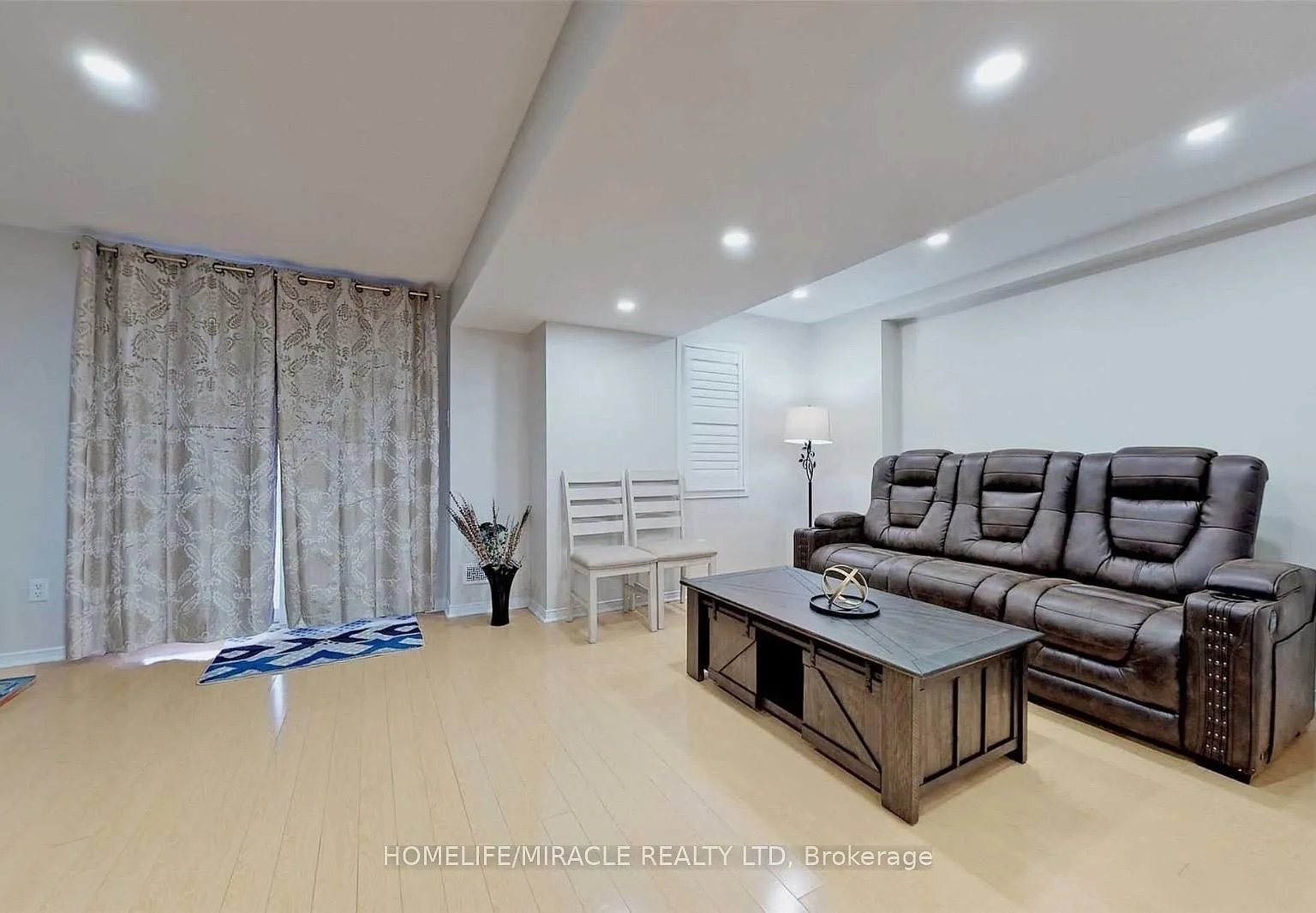 4 bed, $3,650 — Photo 4