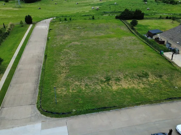 140 Falcon Point Dr, Heath, TX 75032