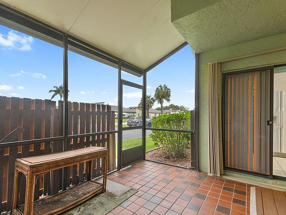 5th image of 1732 W Royal Tern Ln #1