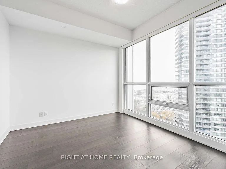 2212 Lake Shore Blvd W #2806 — Photo 10