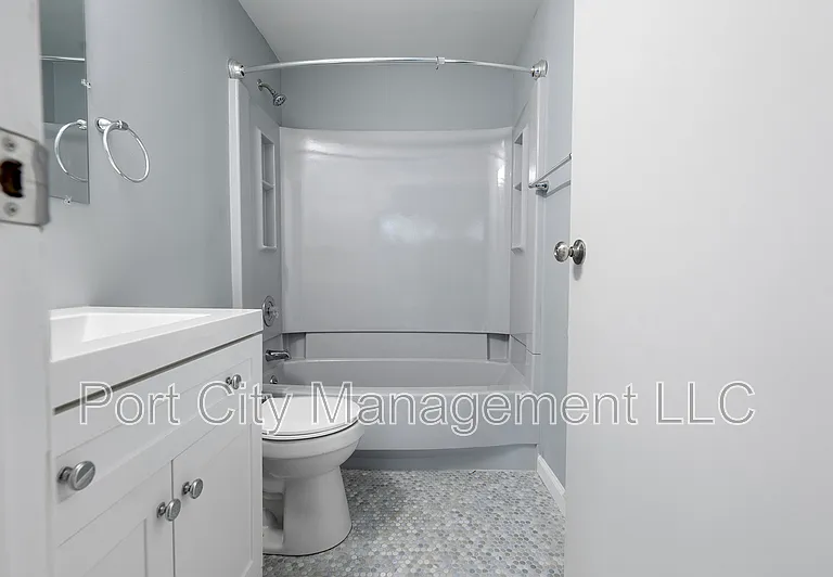 1507 Retreat St #1 — Photo 12