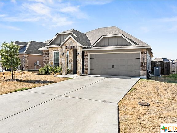 2nd image of 7751 Merry Oaks Cv