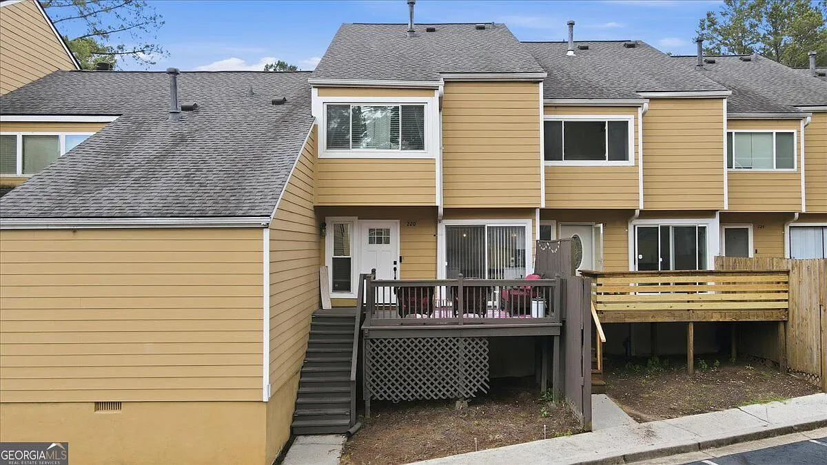 2 bed, 2.5 bath, 1470 sqft, $2,300 — Photo 1