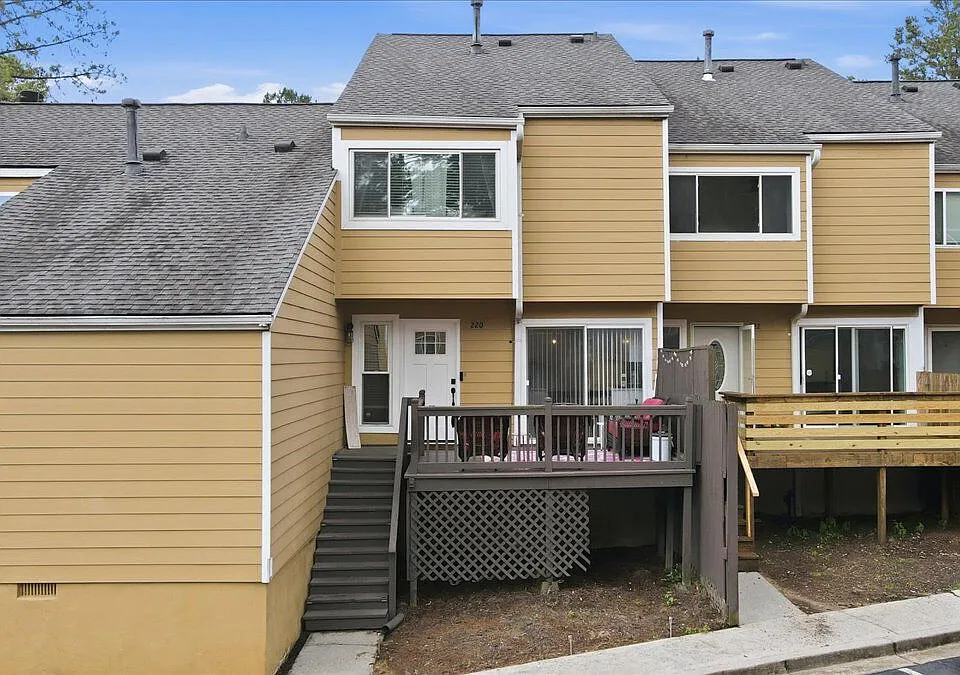 220 Yuba Walk